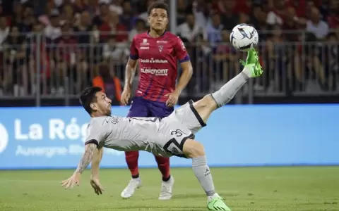 El golazo de chilena de Lionel Messi en la goleada del PSG