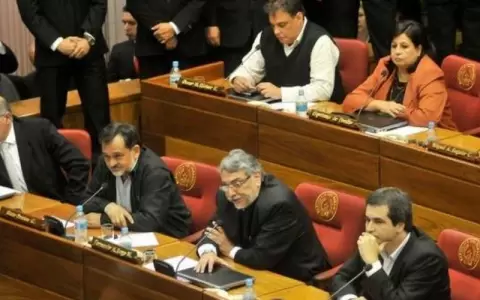 �Se fragmenta la oposici�n? Piden que la izquierda se retire de la Concertaci�n