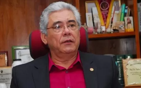 UNA no te calles: piden 6 a�os para Froil�n Peralta y 4 para exdirectora