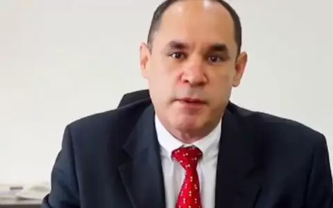 Viceministro de Trabajo renuncia tras utilizar veh�culo del Estado para ir a motel