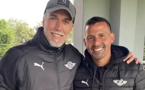 Batistuta se calz� el buzo del Guma