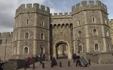 Un hombre armado con una ballesta acusado de amenazar a Isabel II se enfrenta a 7 a�os de prisi�n