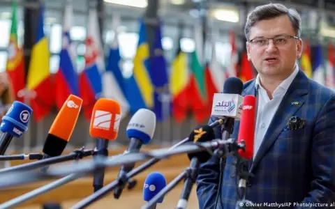 Ucrania pide a la UE y el G7 que dejen de expedir visas a rusos