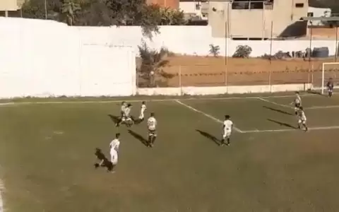 El golazo viral de un ni�o brasile�o que proponen para el Pusk�s