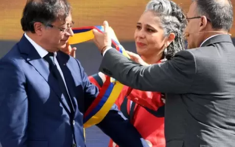 Asumi� Petro, el primer presidente de izquierda de la historia de Colombia