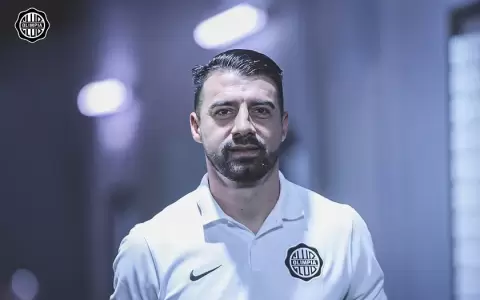 �25 pases! La jugada "guardiol�stica" del Olimpia de Julio C�ceres