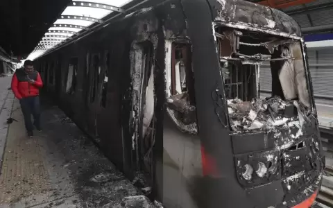Chile cit� al embajador de Brasil en Santiago luego de que Bolsonaro acusara a Boric de �quemar el Metro� en el 2019