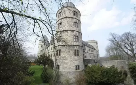 El oscuro castillo que los nazis quisieron convertir en el "centro del mundo"