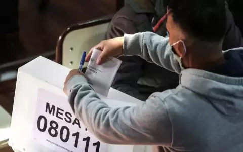 Chile: amplia ventaja del �Rechazo� en las encuestas a un mes del plebiscito constitucional
