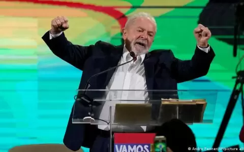 Encuesta: Lula sigue como favorito para ganar elecciones en Brasil