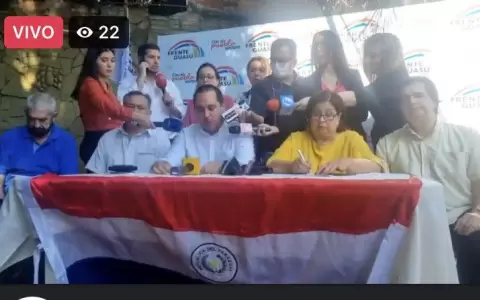 Esperanza Mart�nez declina candidatura presidencial