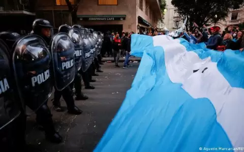 Juez argentino ordena cesar operativo policial en casa de Cristina Fern�ndez