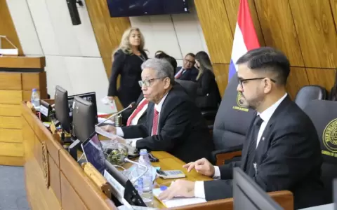 Diputados rabonean y sesiones extra y ordinaria quedan "colgadas"