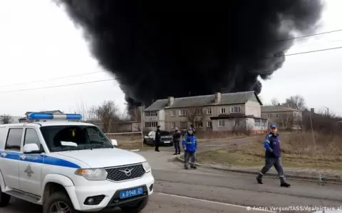 Arde dep�sito de municiones ruso cerca de frontera ucraniana