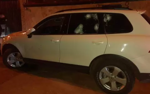 Pedro Juan Caballero: desconocidos balean la casa y camioneta de un Polic�a