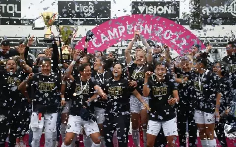 Olimpia es campe�n absoluto e invicto en el f�tbol femenino