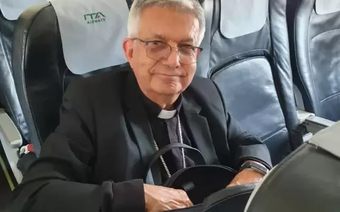 El primer cardenal paraguayo ya inici� vuelo rumbo al pa�s
