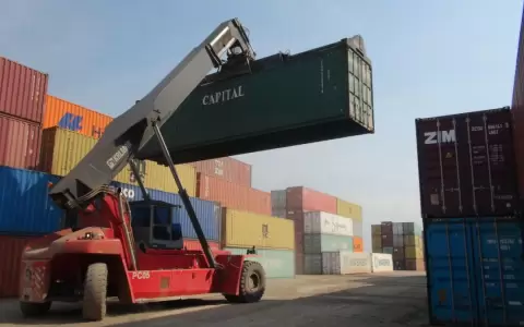 Aduanas cerr� en agosto 19 meses de consecutivos super�vits