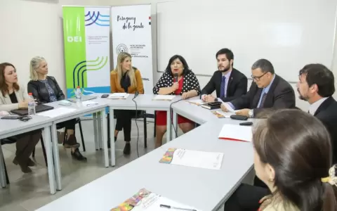 MINNA anuncia Estrategia Nacional de Atenci�n Integral para la Adolescencia
