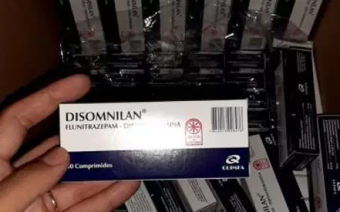 Detienen a un hombre por comercializar medicamentos controlados
