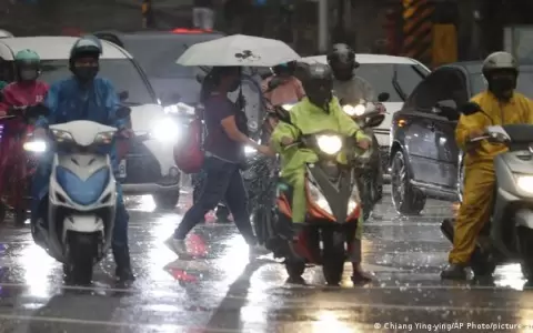 Cientos de miles de evacuados en China ante la llegada del tif�n Muifa