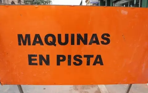 Piden precauci�n por obras en media calzada en un tramo de la calle Gral. D�az