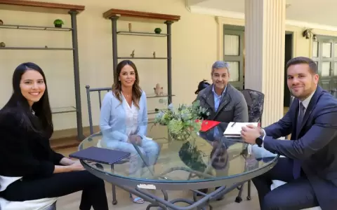 "�De Cerro no ten�s?", la pregunta de Abdo a paraguaya que llevar� su arte a Catar