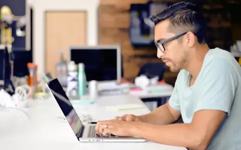 Mercado laboral sonr�e a inform�ticos