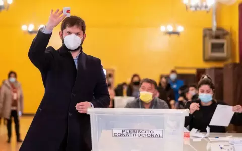 El rechazo a la nueva Constituci�n en Chile obtiene el 63 % de votos con el 6 % escrutado