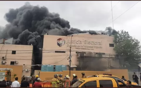 Incendio en el TSJE: reportan un funcionario desaparecido