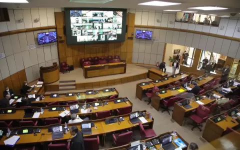 Senado aprueba G. 20.000 millones para aumentar salarios de funcionarios, en a�o electoral