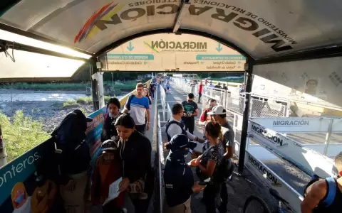 La acogida a los migrantes venezolanos pierde impulso en la era Petro