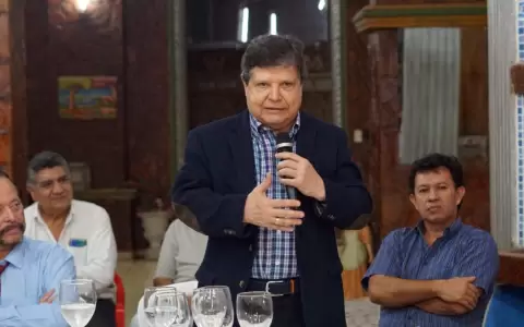 Euclides dice que le ofrecieron la Fiscal�a General