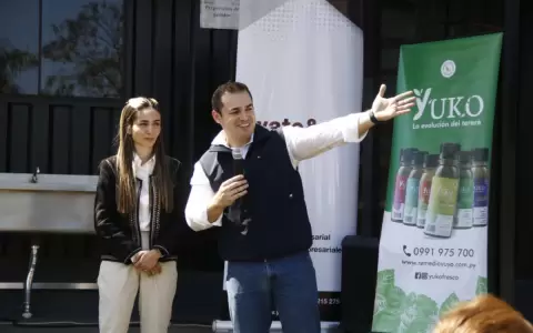 Negocio de hierbas medicinales evoluciona con moderno laboratorio