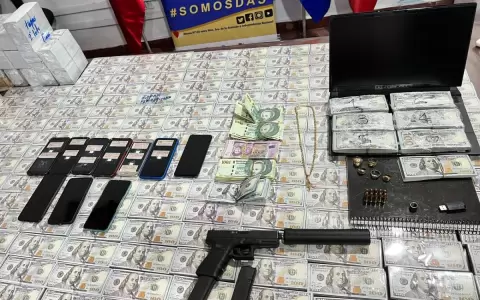 Detienen a extranjeros que hac�an circular gran cantidad de billetes falsos