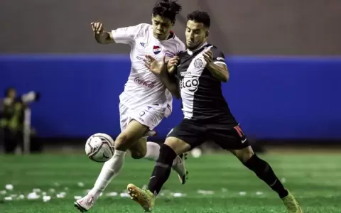 Nacional y Olimpia igualan en un �spero partido por la punta
