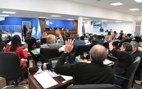 Diputados argentinos temen de control de EE. UU. en hidrov�a con Paraguay