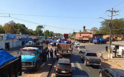 Camioneros se movilizar�n el primer d�a de Odesur ante incumplimiento del Gobierno