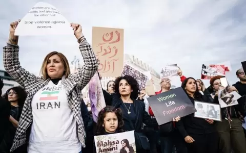 Las mujeres lideran la protesta en Ir�n