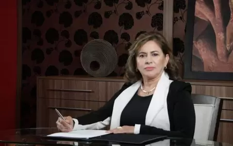 Piden rebeld�a de docente imputado por supuesto abuso sexual de tres alumnas