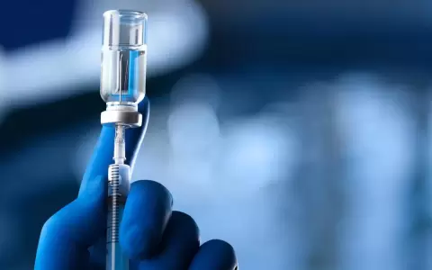 China aprueba la primera vacuna inhalable contra el Covid-19
