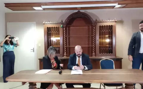 Caso SEK: abogado dice que padres de desmatriculados "participaron de actos hostiles"