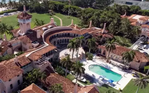 El FBI hall� informaci�n nuclear de un gobierno extranjero en la residencia de Donald Trump en Mar-a-Lago