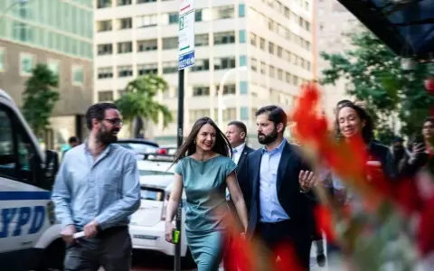 Irina Karamanos anuncia que abandonar� las funciones de primera dama del Gobierno chileno
