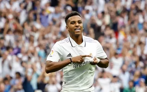 Real Madrid vence a Barcelona y queda como �nico l�der