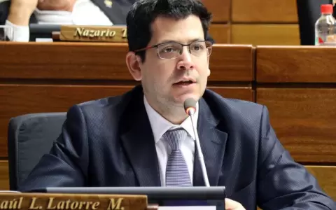 �Hay una guerra de encuestas�, dice Latorre