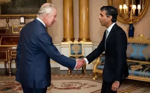 Rishi Sunak visit� al rey Carlos III y asumi� como primer ministro del Reino Unido