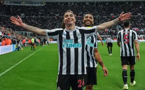 Almir�n compite con Haaland por ser el Jugador del Mes