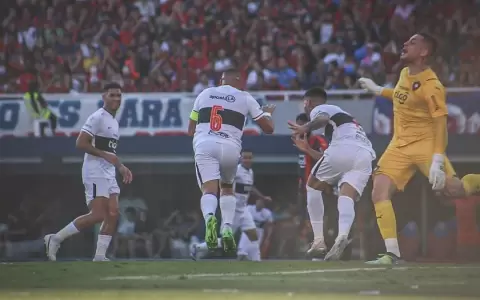Olimpia vuelve a ganar en la Nueva Olla contra Cerro Porte�o