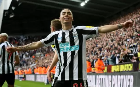 Miguel Almir�n convierte en la goleada del Newcastle